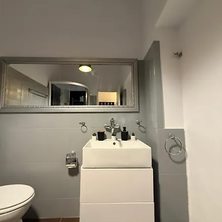 Apartment's *